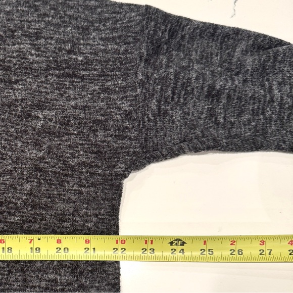 Torrid Super Soft Plush Relaxed Fit V Neck Sweater NWOT - Picture 11 of 12